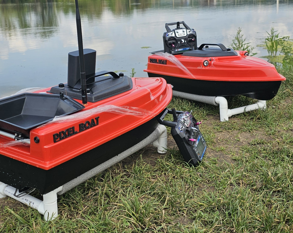 ������������ �������� piXel Boat Carrier � ��������������� � GPS ����������� ���������