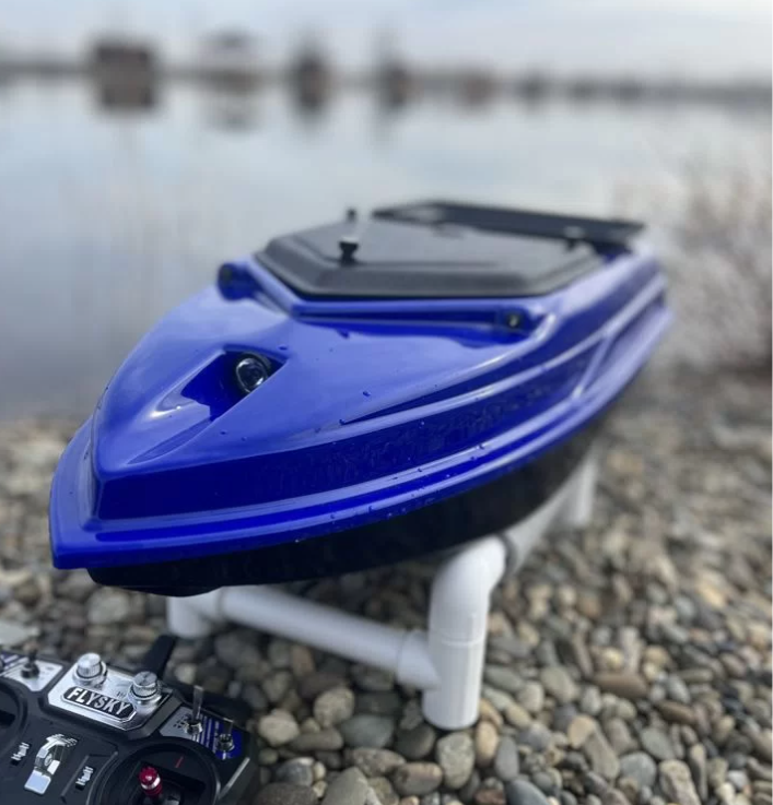 ������������ �������� piXelBoat miniCarrier � ����������� GPS