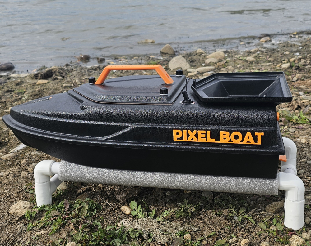 ������������ �������� piXelBoat miniCarrier � ����������� GPS
