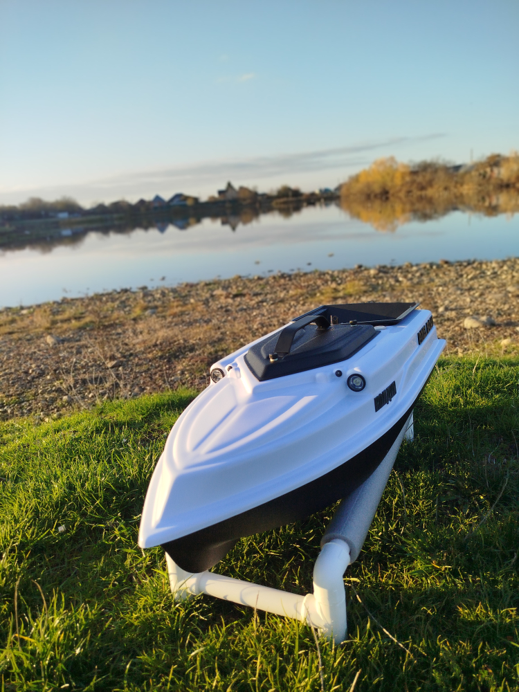 ������������ �������� piXel Boat Carrier � GPS ����������� ���������