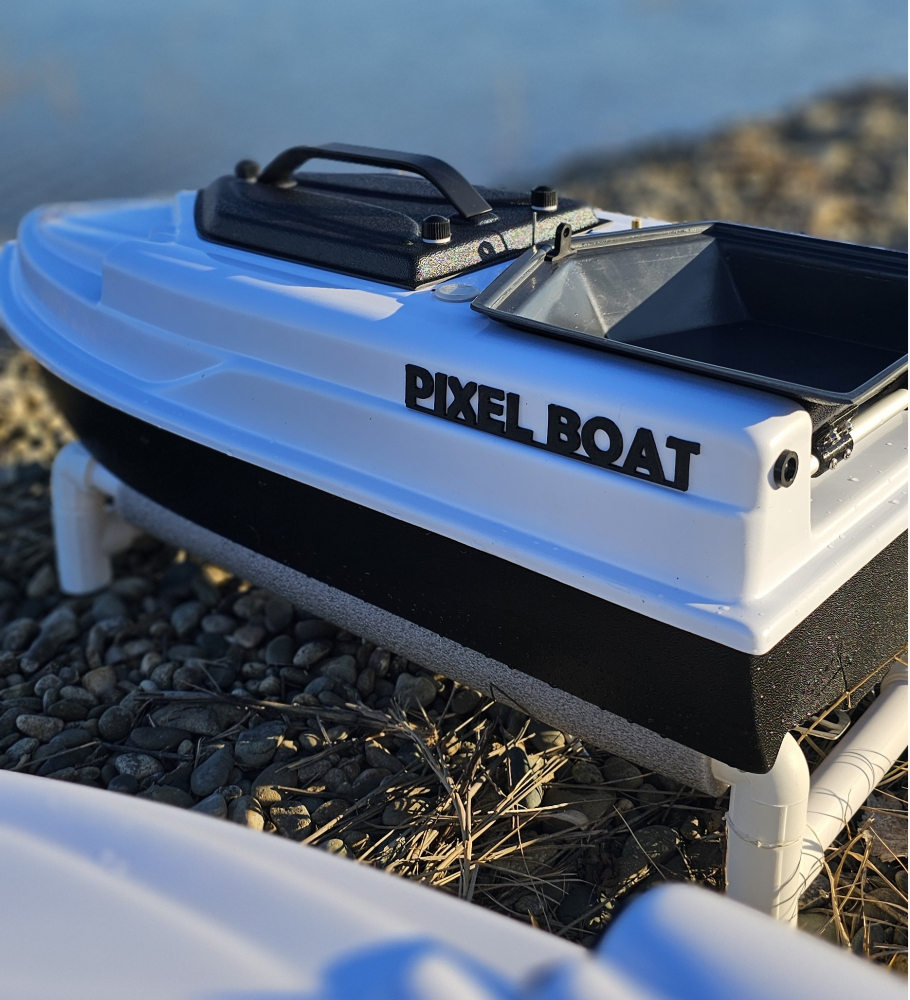 ������������ �������� piXel Boat Carrier � GPS ����������� � �������� ���������